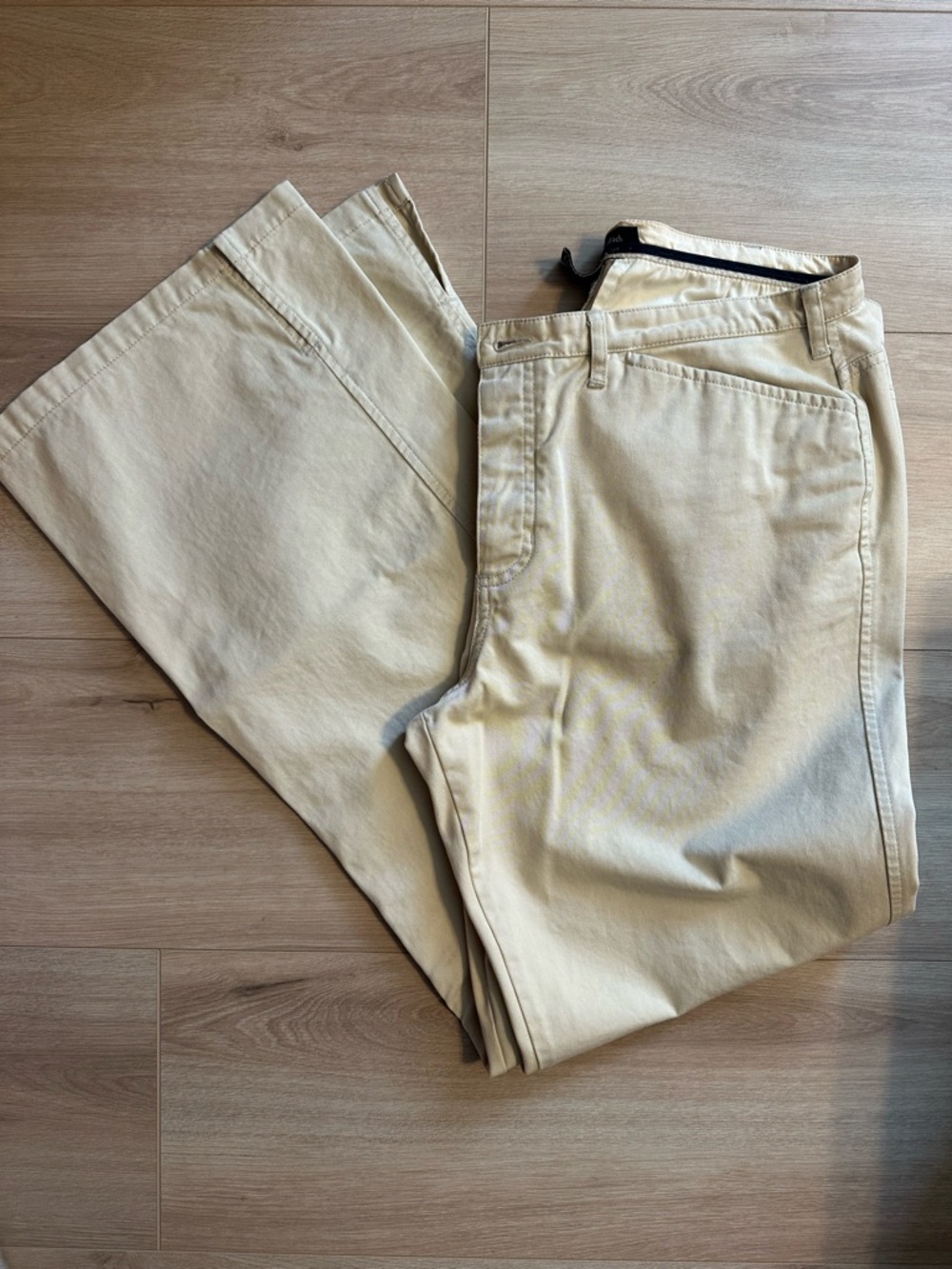 Abercrombie & Fitch Light Khaki Chino Pants